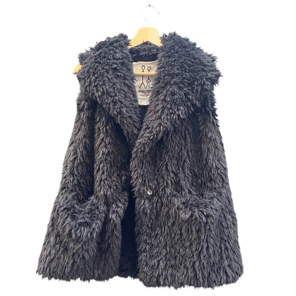 Johnny Was Pete & Greta faux fur vest - Picture 5 of 7